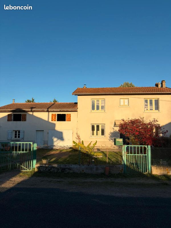 Maison 5 pièces 115 m² · à Saint-Clément-de-Régnat · 115 m² · 185 000 €