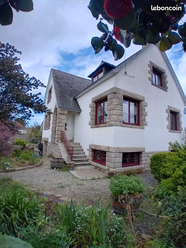 Maison 6 pièces 160 m² · à Plonéour-Lanvern · 160 m² · 350 000 €
