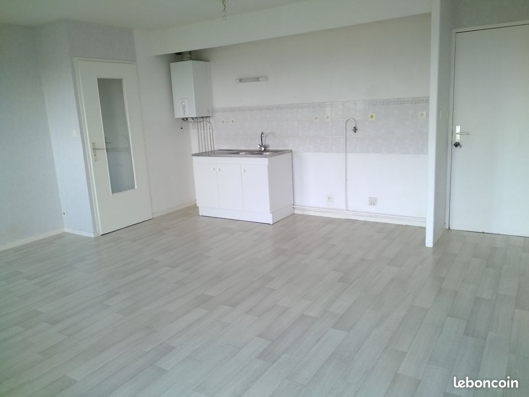 Appartement 5 pièces 110 m² · à Évron · 110 m² · 707 €/mois