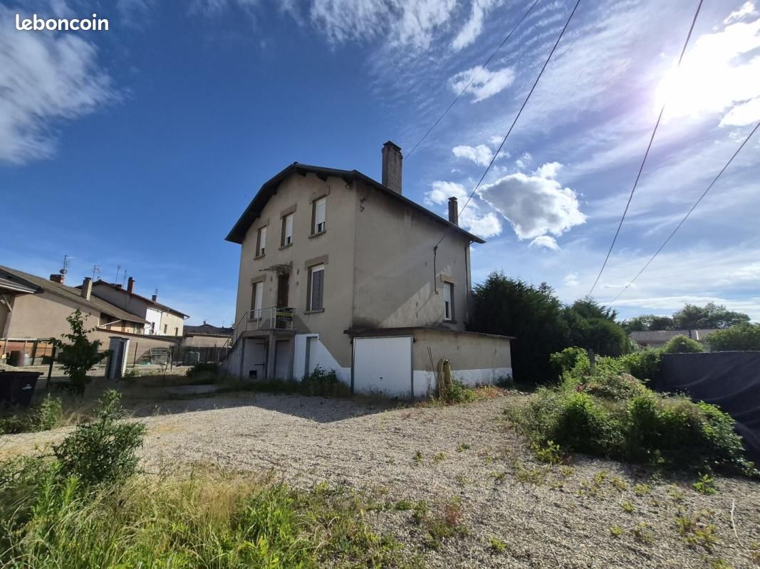 Maison 7 pièces 160 m² · à Saint-Paul-de-Varax · 160 m² · 270 000 €