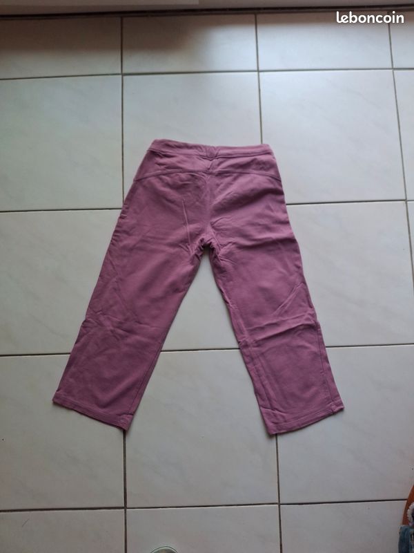 Lot de 3 pantalons et 1 short taille 8 ans (image 7)
