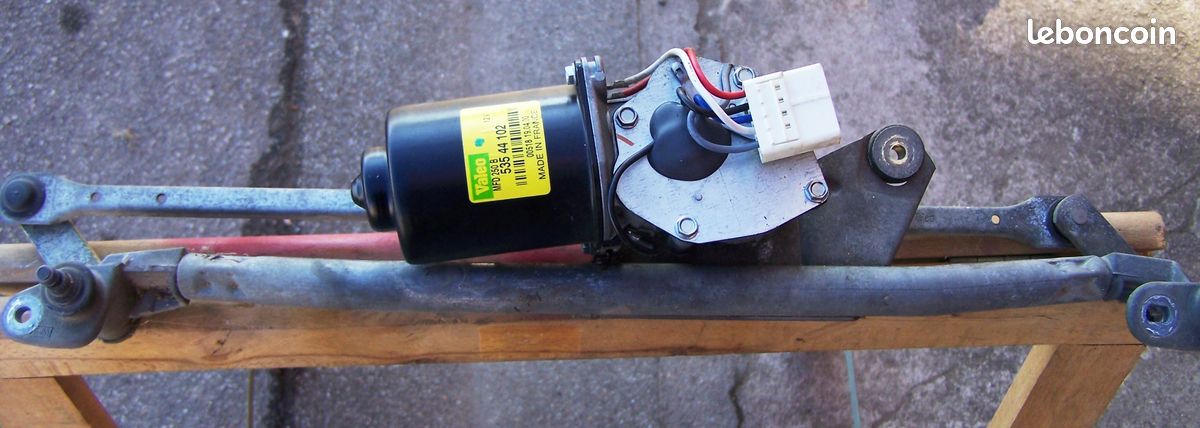 Moteur D'Essuie-Glace Pare-Brise Frankberg Compatible Saxo 106 - Référence 53544102, 640583
