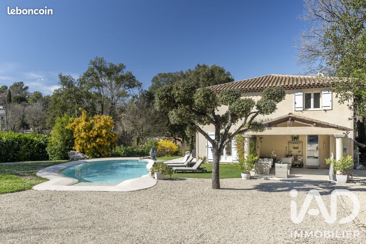 Maison 10 pièces 265 m² · à Roquefort-les-Pins · 265 m² · 1 395 000 €