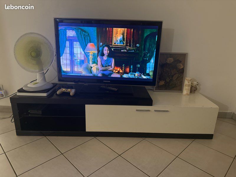 Meuble TV (image 1)