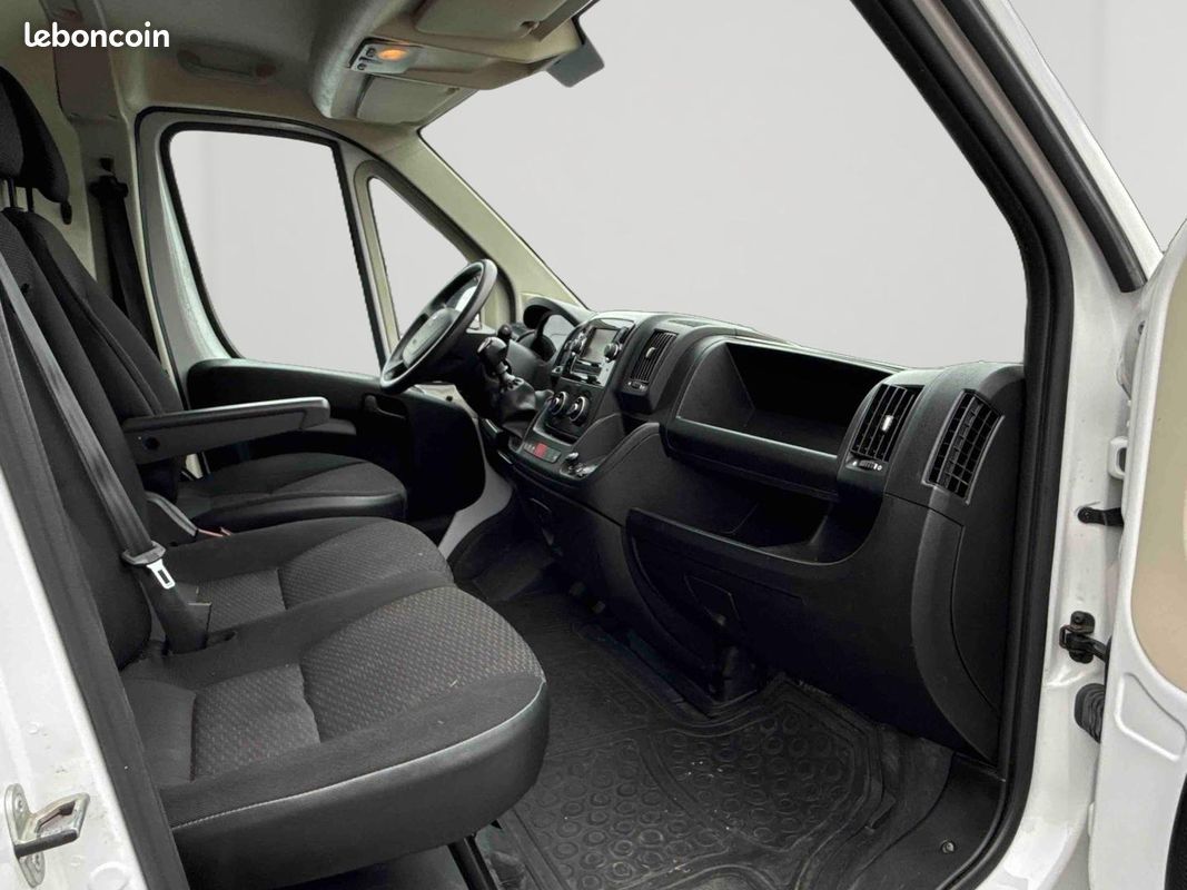 Peugeot Boxer Fg 330 L2H2 2.2 BlueHDi S&S 120ch (image 19)