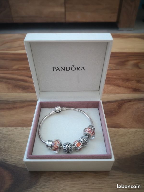 Bracelet Pandora avec Charms (image 1)