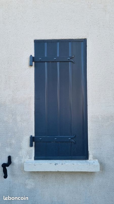 Volet PVC gris anthracite (image 3)