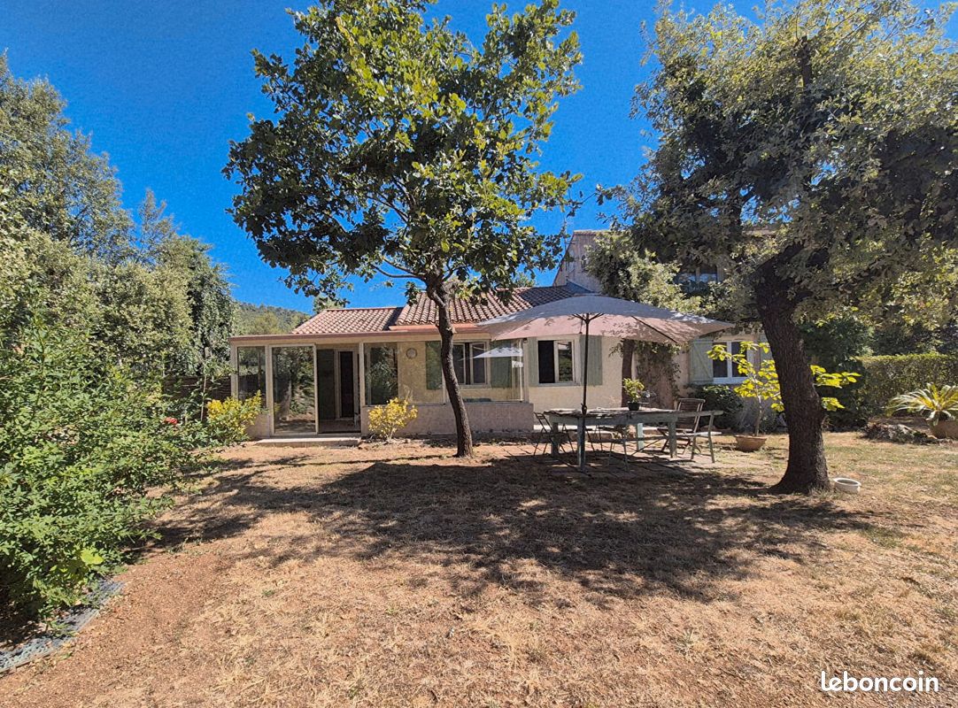 Maison 6 pièces 138 m² · à Garéoult · 138 m² · 395 000 €