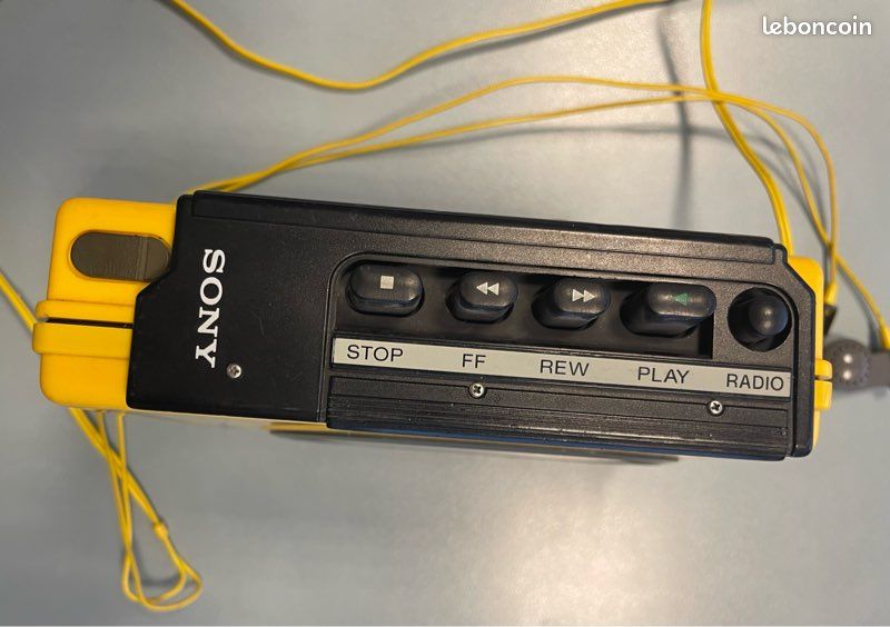LECTEUR CASSETTE RADIO stéréo Sony Sports Walkman WM-F35 AM/FM EUR 44 LECTEUR CASSETTE RADIO stéréo Sony Sports Walkman WM-F35 AM/FM EUR 44