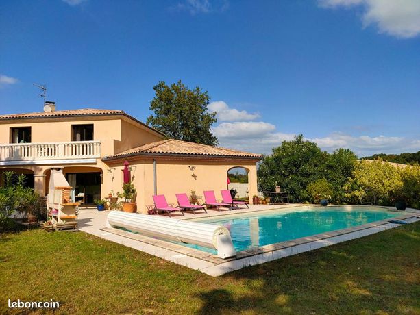 Maison 8 pièces 236 m²