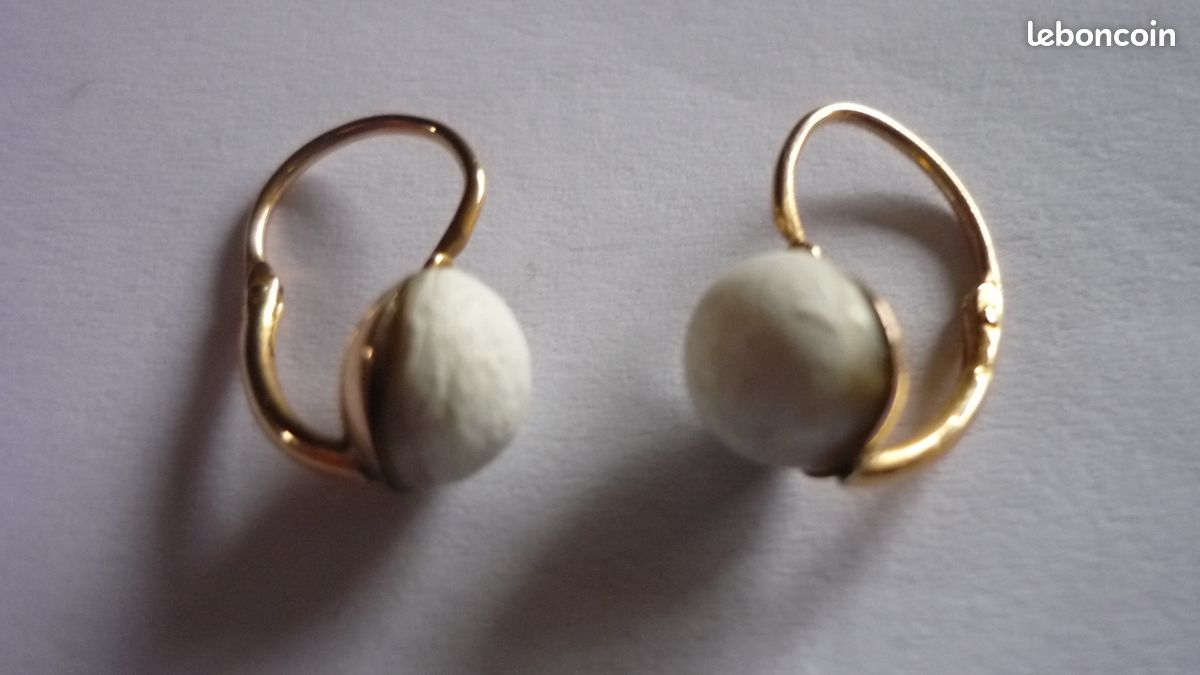 Boucles d'oreilles or 375 jaune, motif boules