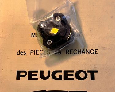 Tête de delco RENAULT 5 à bon prix pour réduire le prix du changement