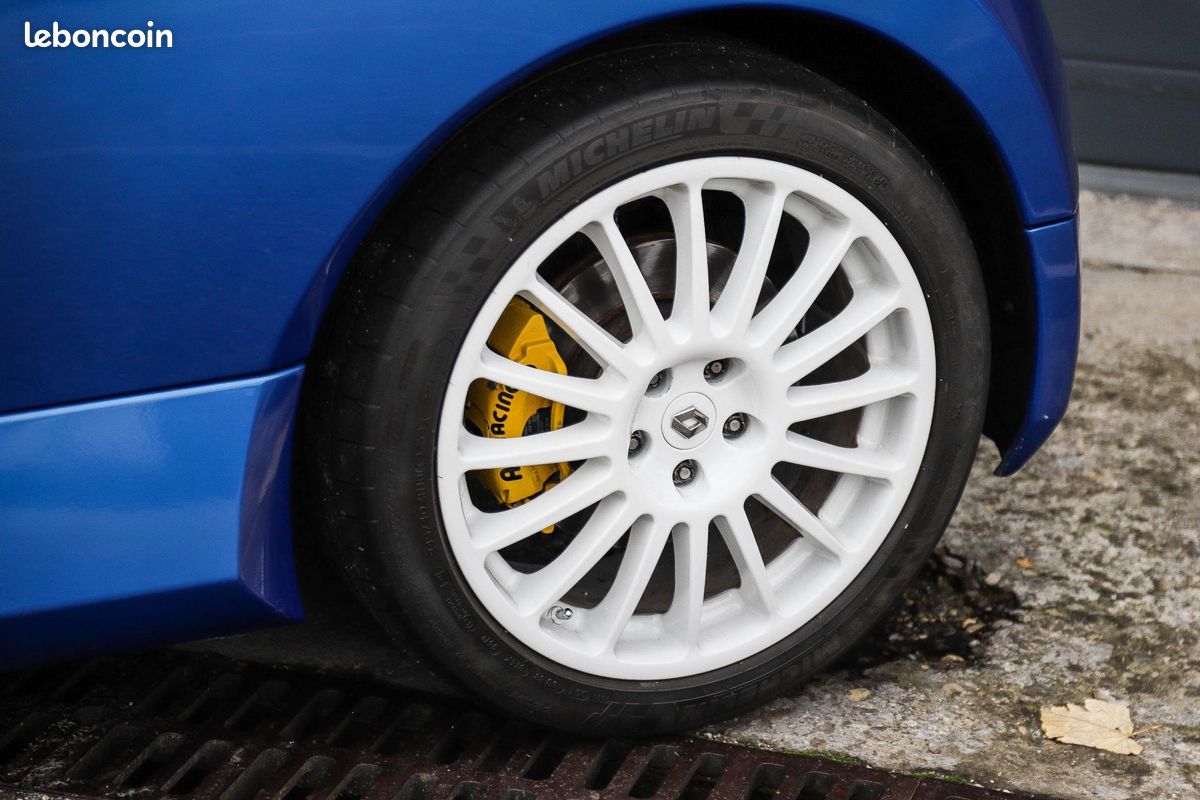 RENAULT CLIO 3.0i V6 RS V6 PHASE 2 (image 32)