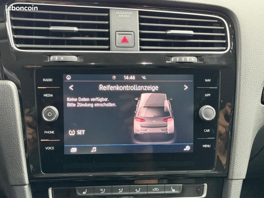 Volkswagen Golf 1.5 TSI R-Line Highline | 150 ch BVM Sièges chauffants Phares LED Apple CarPlay/A... (image 24)