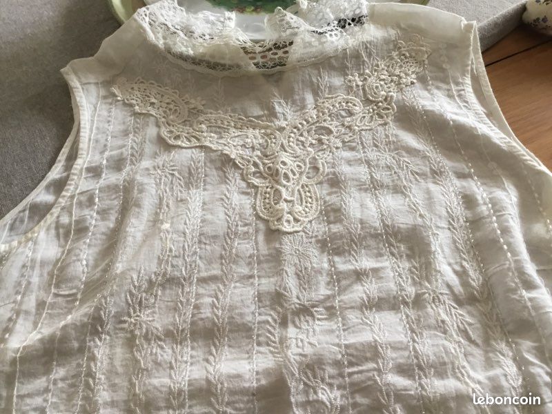 À vendre haut e dentelle taille l 40 (image 2)