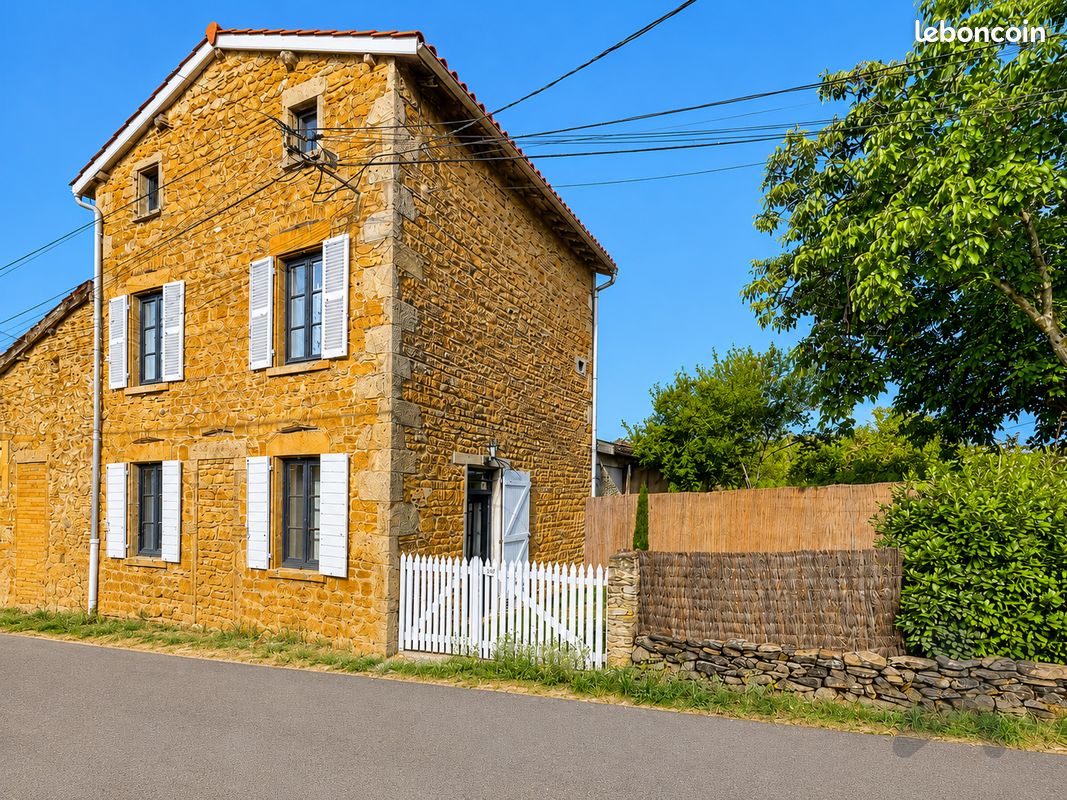 Maison 4 pièces 114 m² · à Bully · 114 m² · 330 000 €