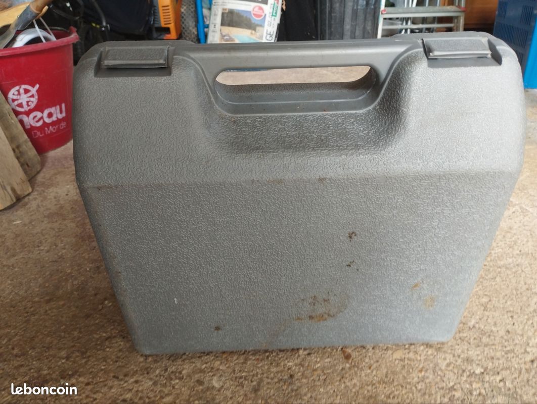 Vends ensemble outillage dans malette (image 2)