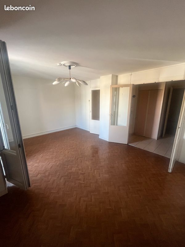 Appartement 4 pièces 82 m² · à Bordeaux · 82 m² · 240 000 €