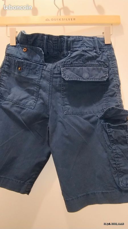 Short bleu avec 6 poches 8/9 ans (image 3)