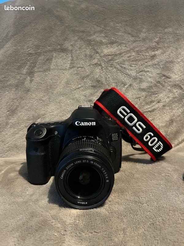 Appareil Photo Canon EOS 60D + Objectif EF-S 18-55mm IS – Boîtier Noir (occasion)