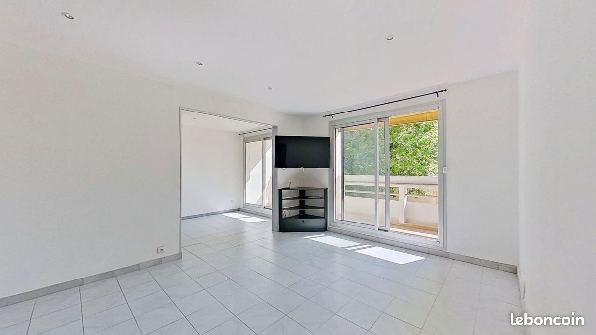 Appartement 3 pièces 80 m² · à Décines-Charpieu · 80 m² · 190 000 €