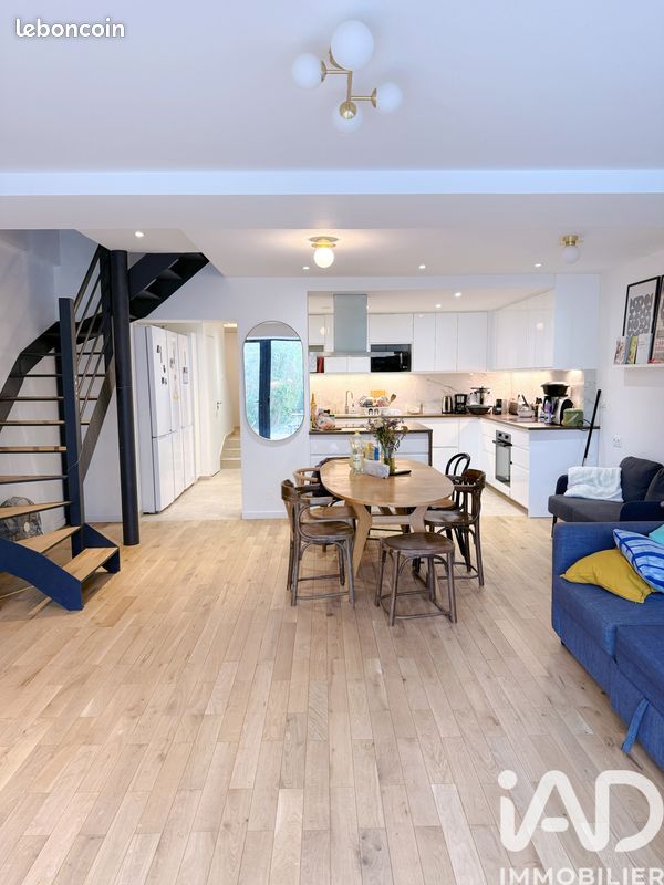 Immeuble 308 m² · à Romainville · 308 m² · 1 250 000 €
