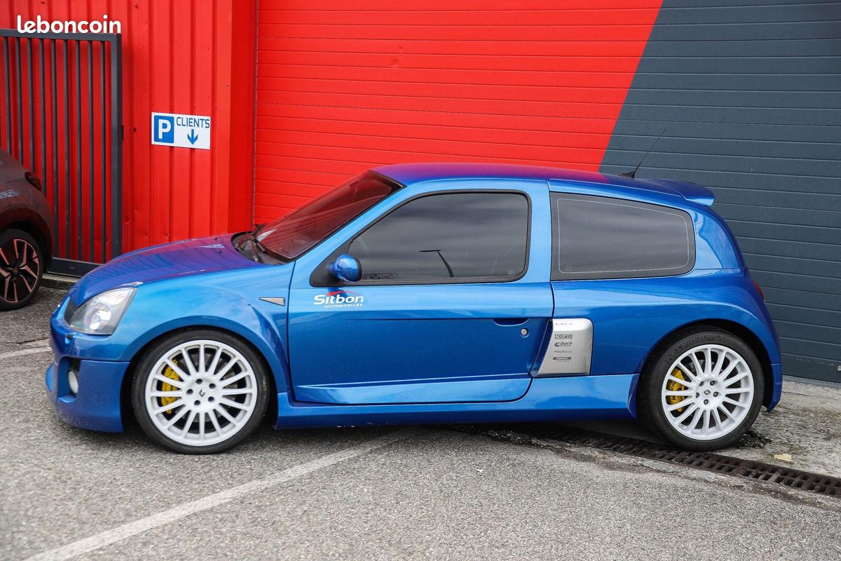 RENAULT CLIO 3.0i V6 RS V6 PHASE 2 (image 3)