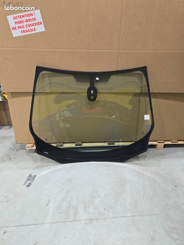 Pare brise renault scenic 3 (image 1)