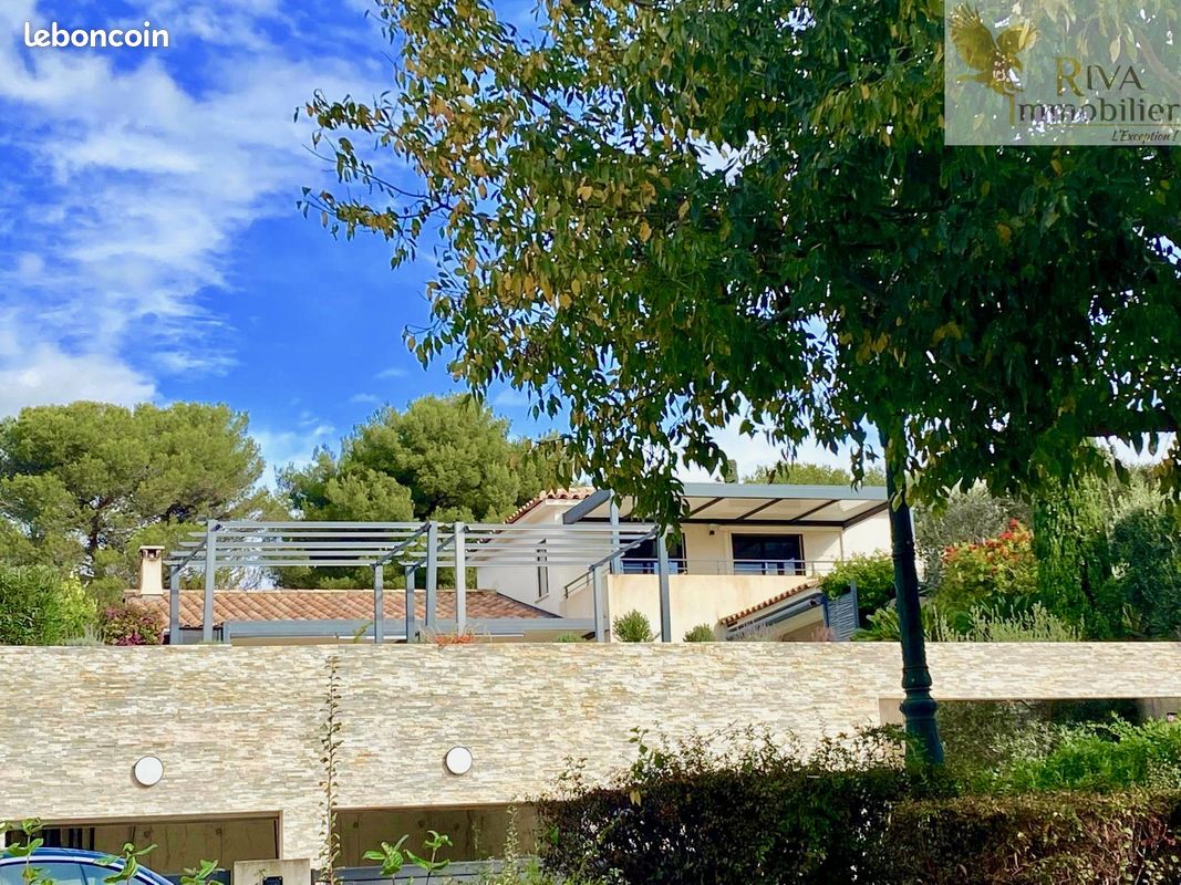 Maison 7 pièces 184 m² · à Sanary-sur-Mer · 184 m² · 2 080 000 €