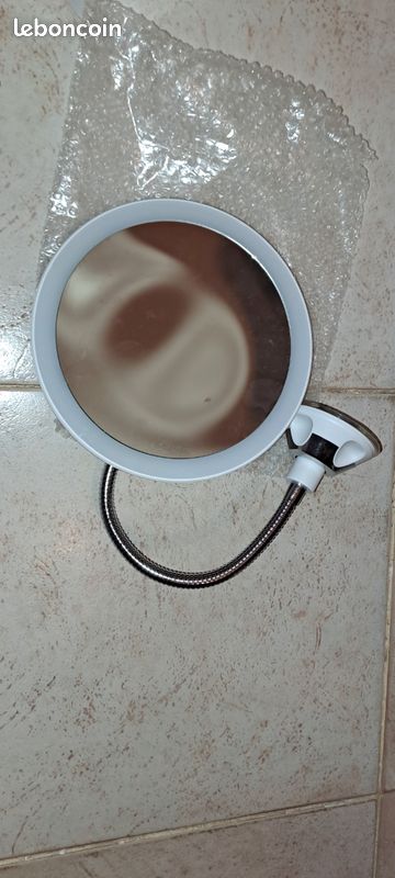 Miroir loupe lumineux (image 2)