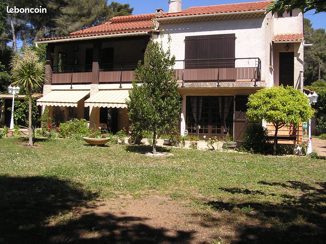 Appartement 4 pièces 100 m² · à La Seyne-sur-Mer · 100 m² · 1 450 €