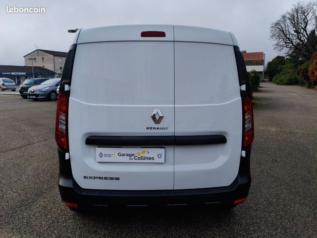 Renault EXPRESS Essence (image 4)