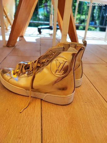 Chaussures Sneakers Louis Vuitton Blanc d'occasion