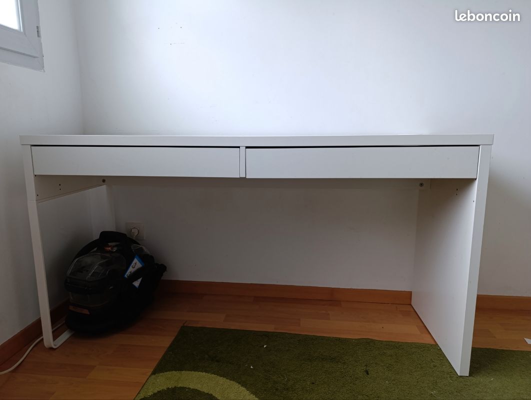 Bureau blanc IKEA 52x90 hauteur 73 - Ameublement