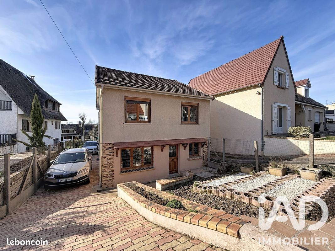 Maison 5 pièces 100 m² · à Boussy-Saint-Antoine · 100 m² · 1 700 €