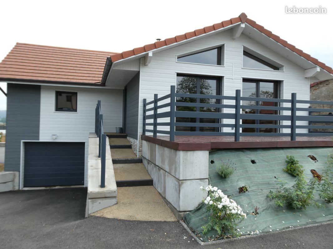 Maison 3 pièces 87 m² · à Le Pasquier · 87 m² · 880 €