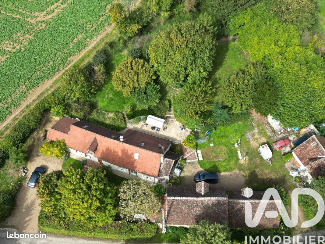 Maison 5 pièces 152 m² · à Danzé · 152 m² · 220 000 €