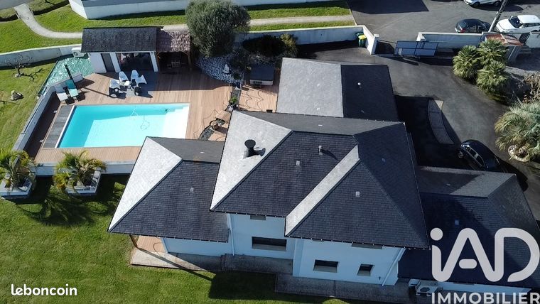 Propriété 7 pièces 190 m²