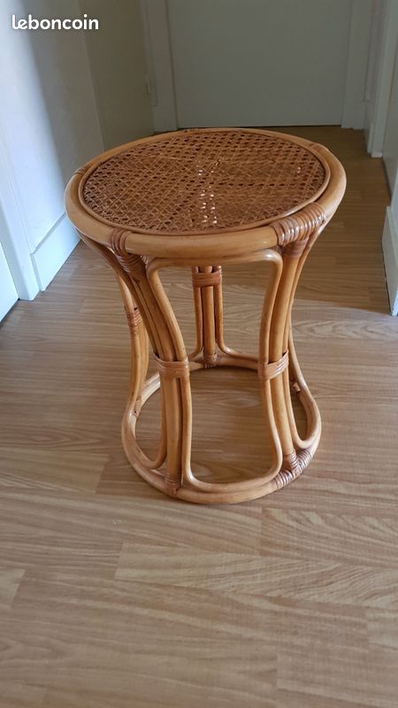 Tabouret rotin (image 1)