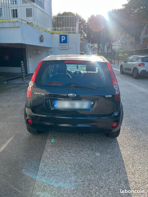 Ford Fiesta (image 2)
