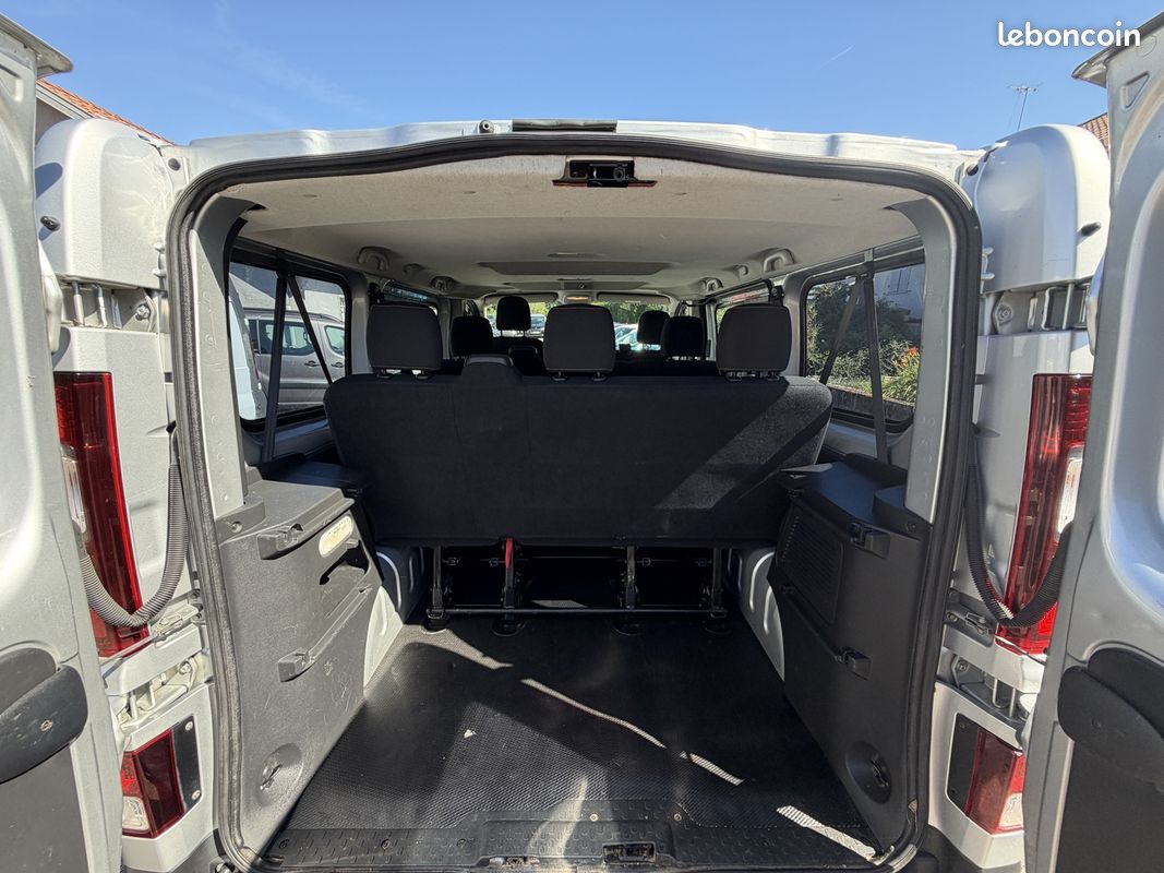 Renault TRAFIC III COMBI L1 1.6 DCI 120CH ENERGY ZEN (image 12)