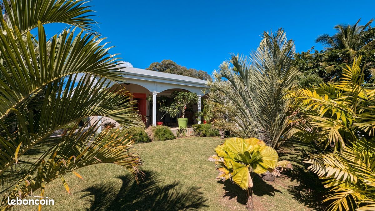 Maison 5 pièces 145 m² · à Petit-Bourg · 145 m² · 489 000 €