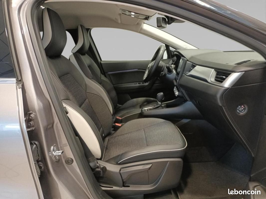 Renault Captur E-Tech 145 - 21 Intens (image 13)