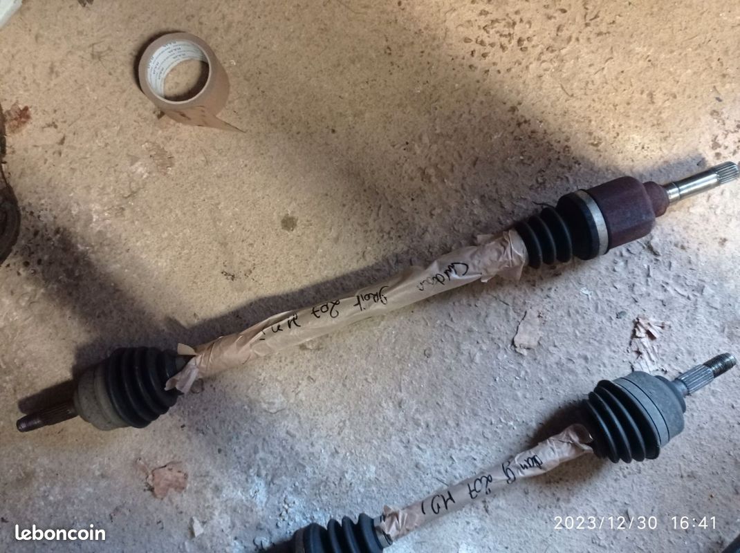 Cardan droit Peugeot 207 1,4 HDI - Équipement auto