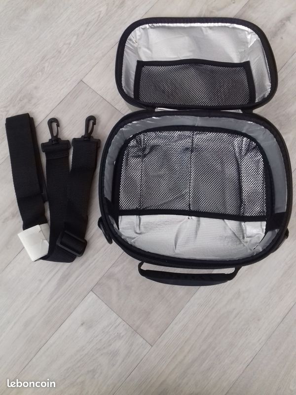 Trousse rigide de voyage (image 2)