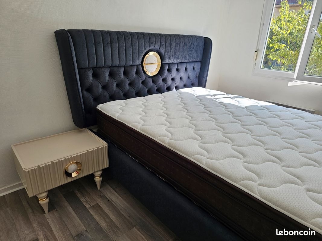 Ensemble lit coffre design +matelas prémium + 2 tables de chevet- occasion en or (image 11)