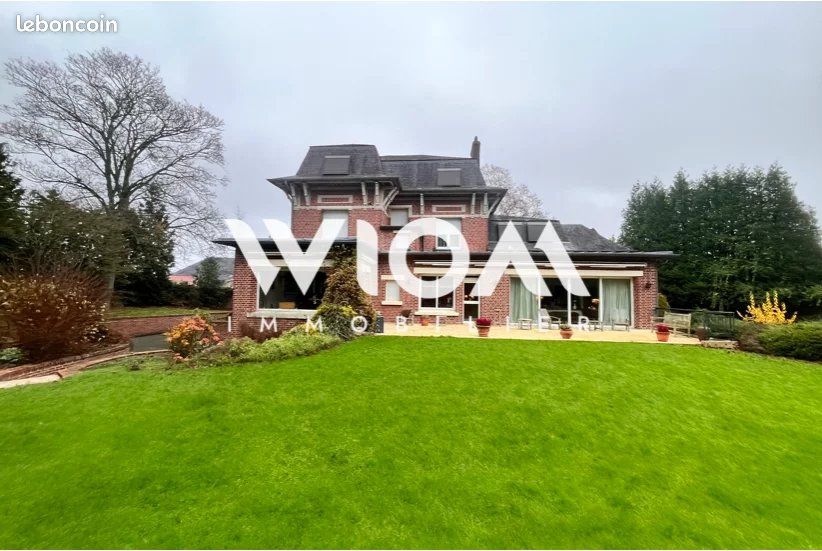 Maison 8 pièces 350 m² · à Bruay-la-Buissière · 350 m² · 599 500 €