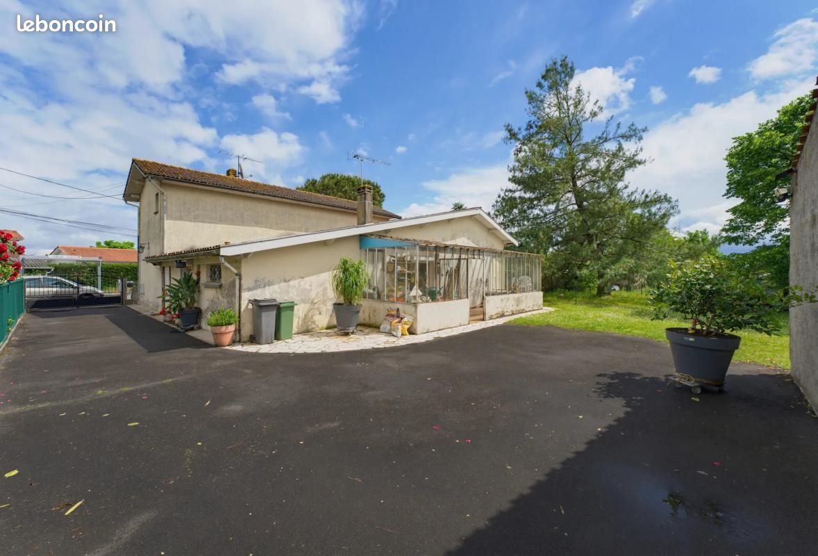 Maison 7 pièces 191 m² · à Ambarès-Et-Lagrave · 191 m² · 249 900 €