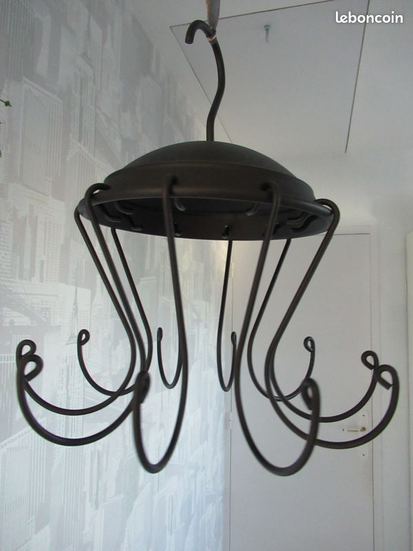 Suspension en métal noir état neuf pour accrocher bols - casseroles ou déco de NOEL avec boîte d'origine (image 1)