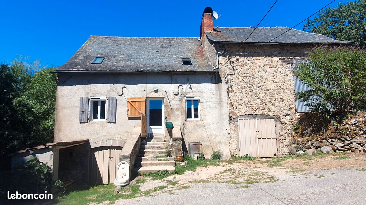 Maison 8 pièces 112 m² · à La Salvetat-Peyralès · 112 m² · 169 000 €